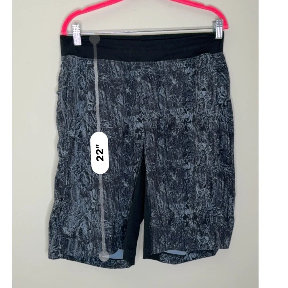 Lululemon Men's Gray Black Abstract Print Lined Running Shorts Zip Pocket 22